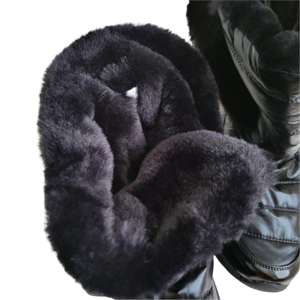 Cheeks® Fit Body Water-Repellent Puffer Boots - Picture 8 of 16